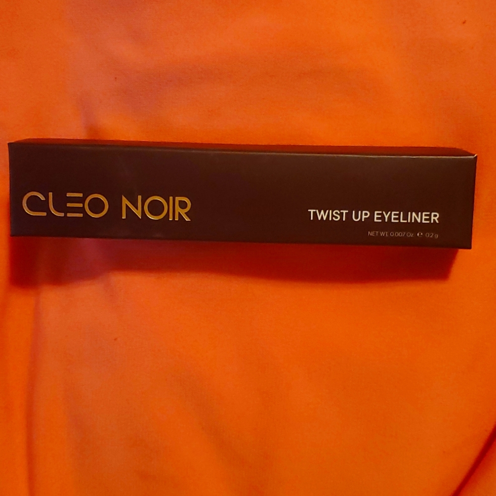 Cleo noir eyeliner